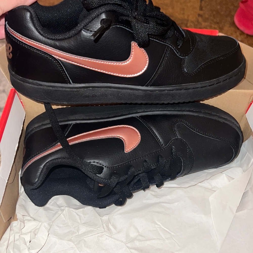 Women Nike sneaker